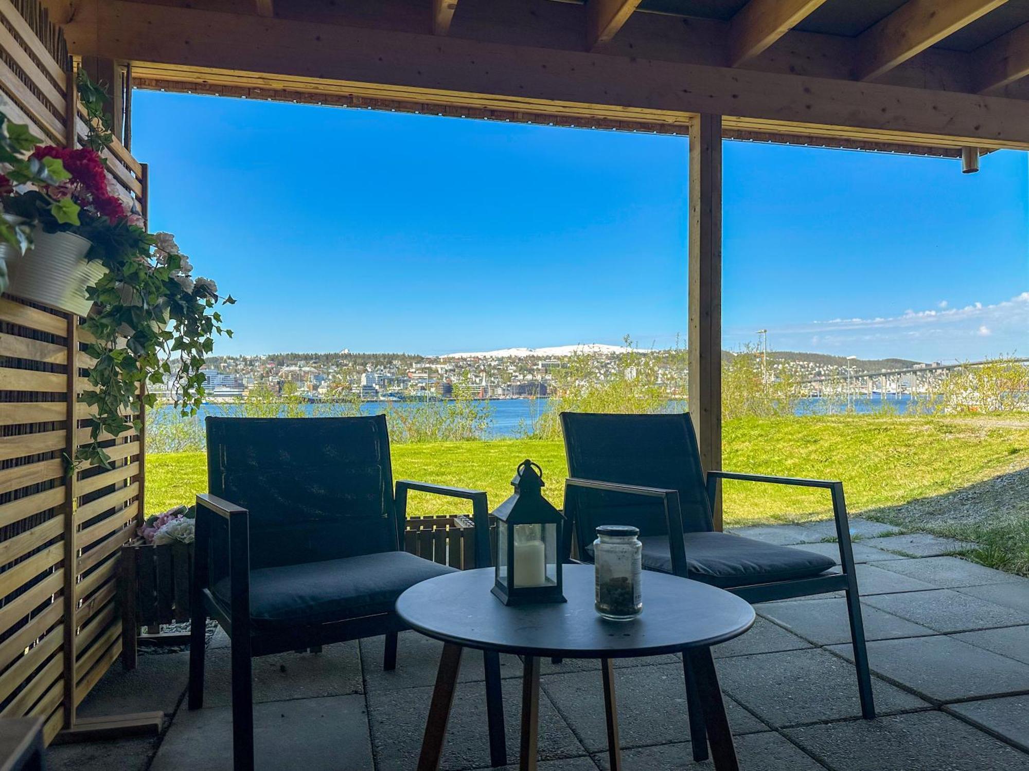 Panorama View - Free Parking - Perfect For Couples Appartamento